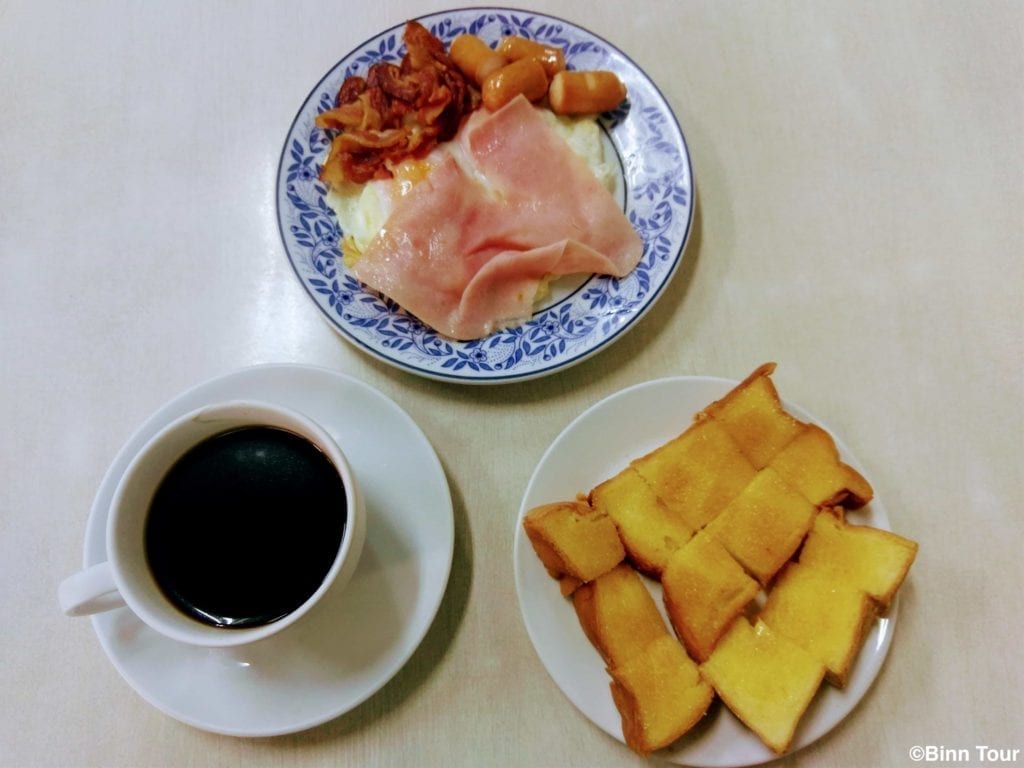 breakfast at On Lok Yun at 6 in the morning